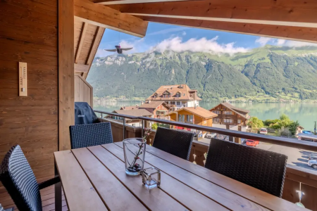 ferienwohnung schoebi in iseltwald am brienzersee dachterrasse ausblick.webp